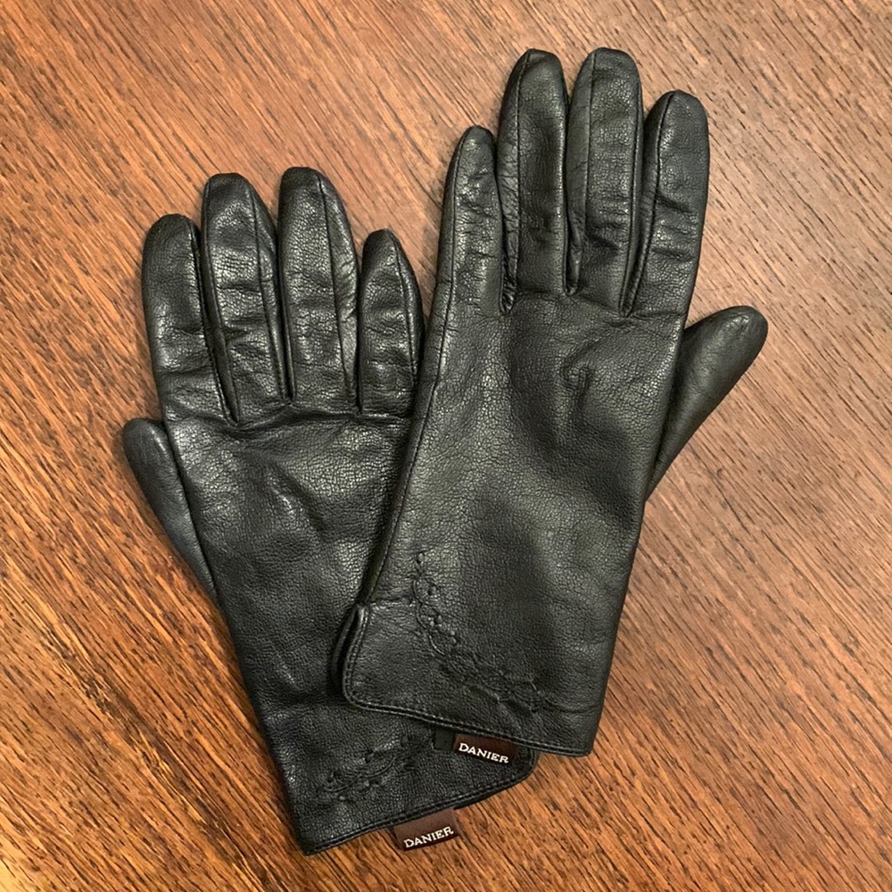 Danier Leather Gloves